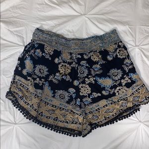 PATTERN FLOW SHORTS